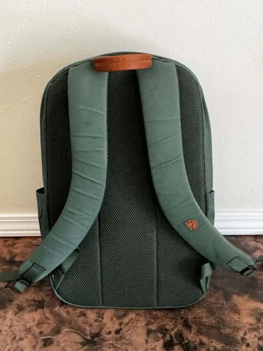 Fjällräven Räven 20 Backpack in Patina (Green)